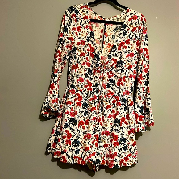 American Eagle Women's Romper Size Large Blue Multicolor Floral Long Sleeve EUC - Picture 3 of 13